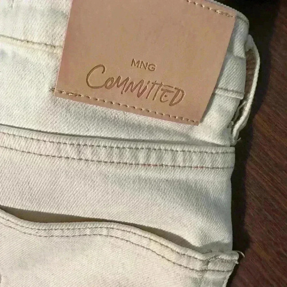 MNG Denim Premium 
Cream Jeans. 
Womens Size 2. 
4 Button Fly - Picture 5 of 6